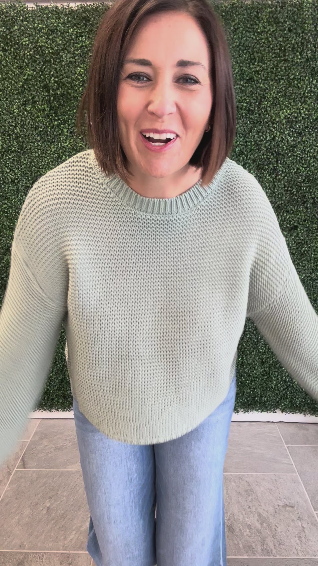 Trendy Cropped Cable Knit Sweater